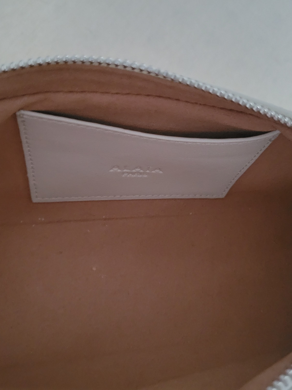 Gorgeous Satchel Bag - Picture 3 of 3